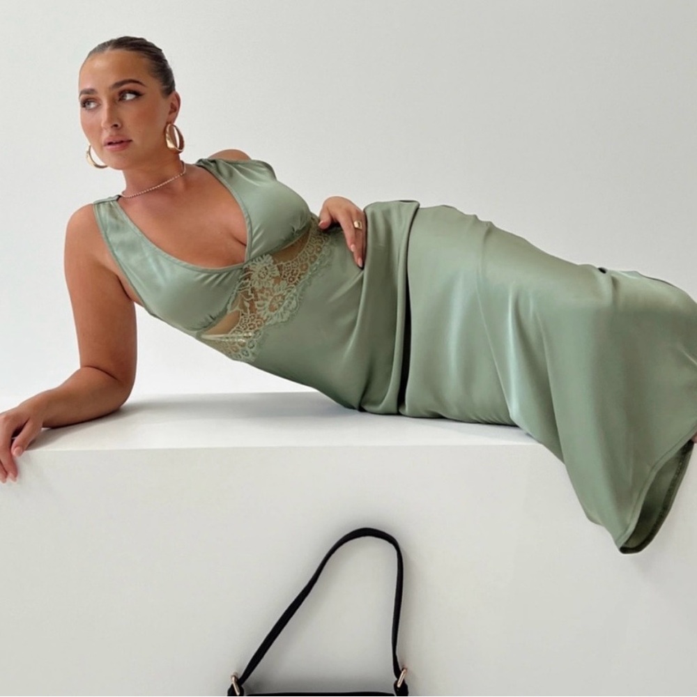 Princess Polly Sage Green Satin Lace Maxi Dress NWT Size 4